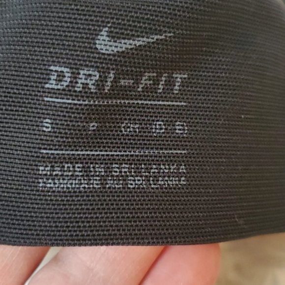 Nike Women's Alpha Sports Bra - Picture 10 of 11